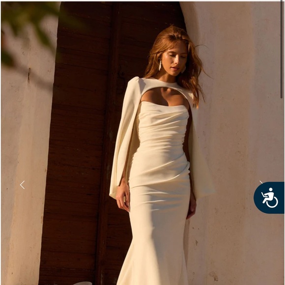 Ivory Bridal Cape - Picture 3 of 9